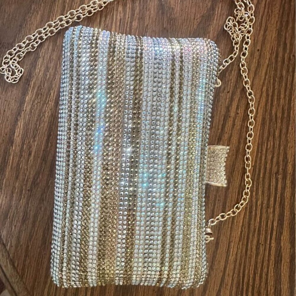 Sequence clutch handbag